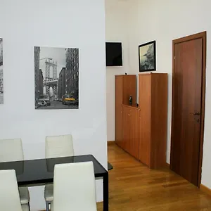 https://new-rome-house.it-romehotels.com